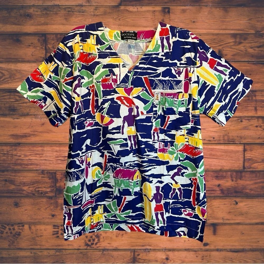 5 for $25🔥Doctops by Pattie Dunn Beach Theme Print Scrub Top Medium